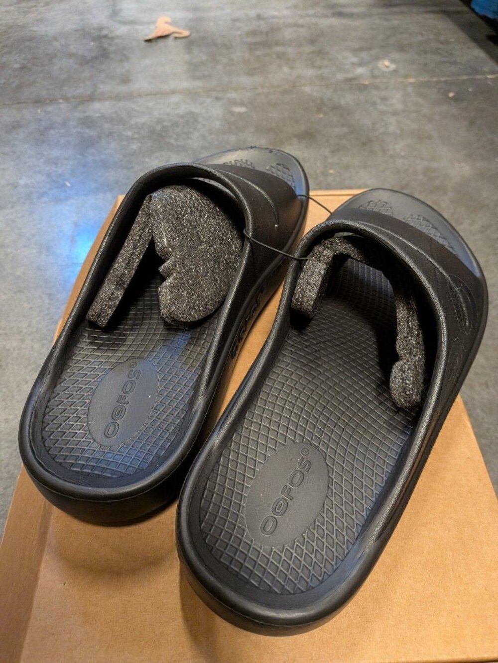 Oofos Ooahh Black Recovery Slides Sandals Womens Size 10 Mens Size 8 Sport - Picture 3 of 6